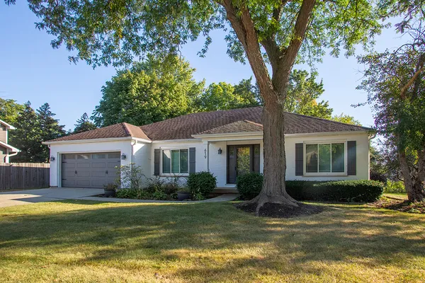 $769,000 | 619 West End Road, Roselle, IL 60172