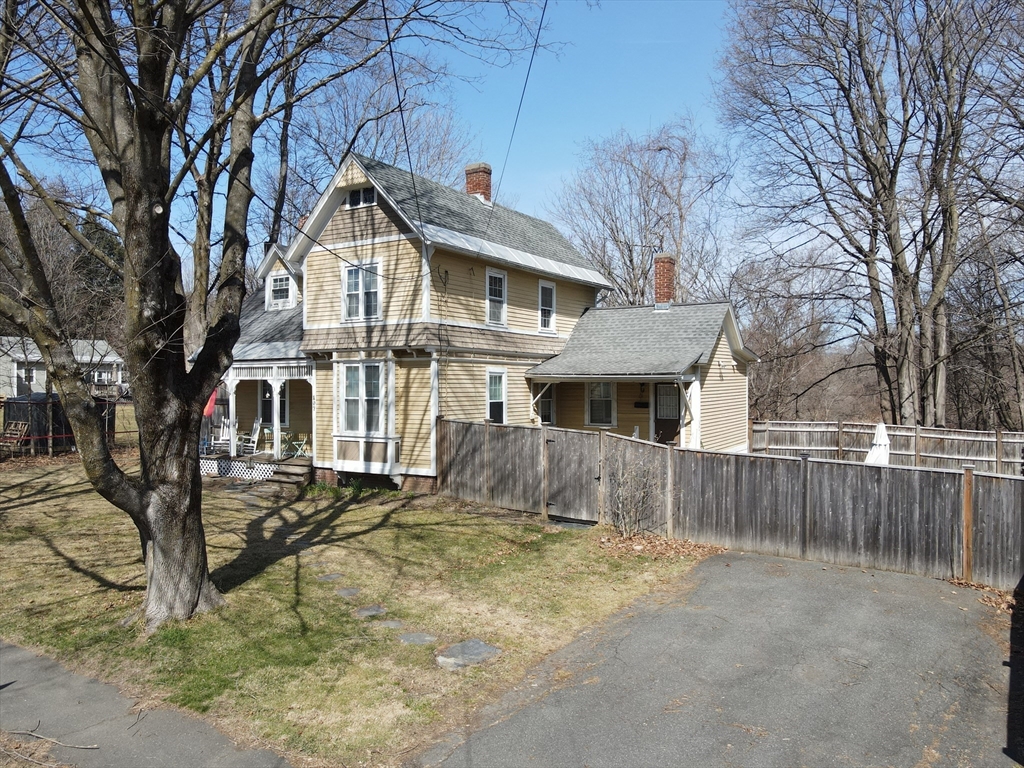 107 Shelburne Road Greenfield, MA 01301 - Photo 2 of 38 Gallery Image 2