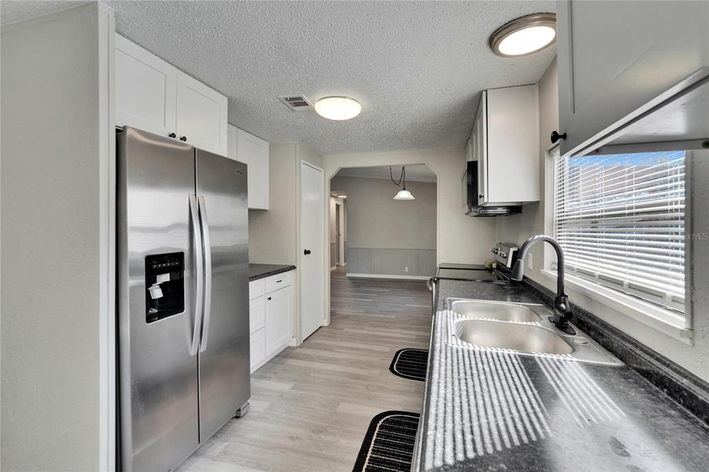 5509 Davis Road Lakeland, FL 33810 - Photo 9 of 40