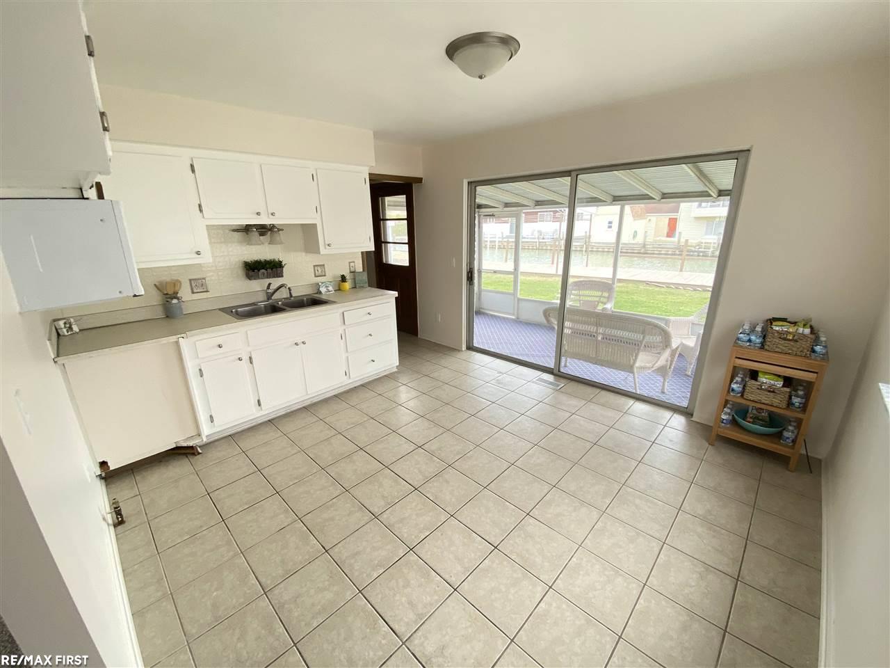 45950 Edgewater Street Chesterfield, MI 48047 - Photo 33 of 44