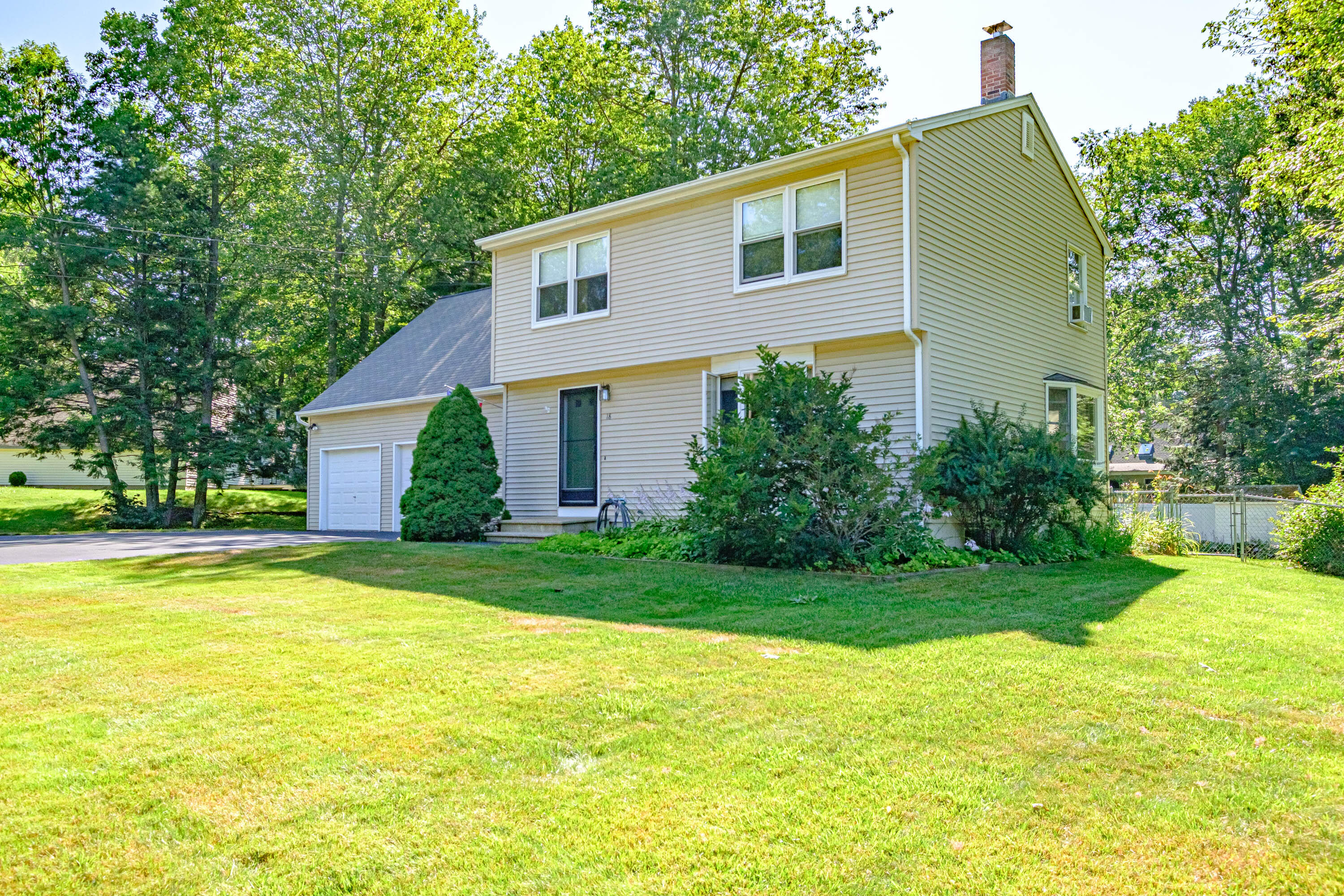 18 Springtree Lane South Berwick, ME 03908 - Photo 6 of 65 20220722gp-60006