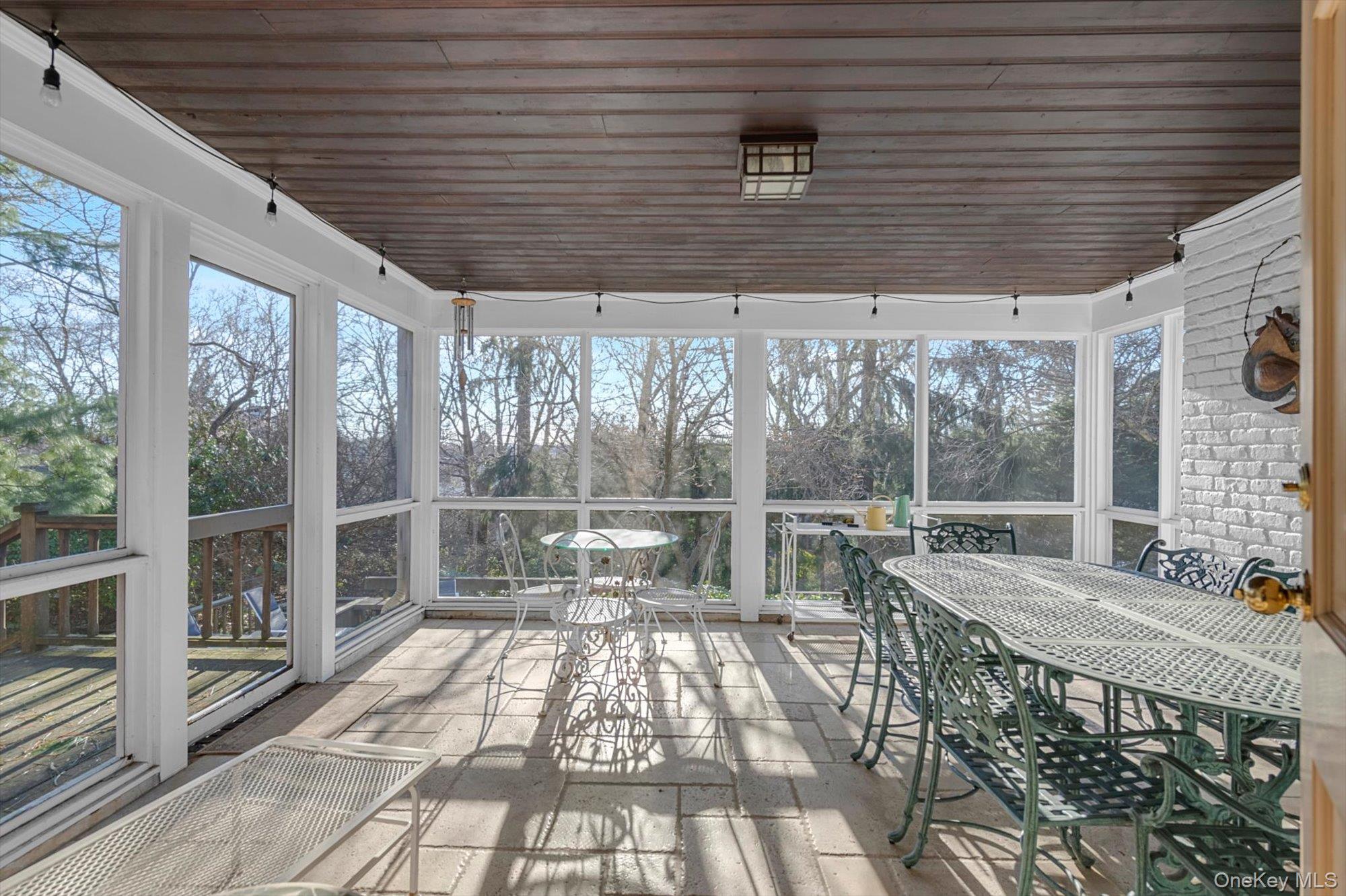 2 Chester Drive Great Neck, NY 11021 - Photo 26 of 37