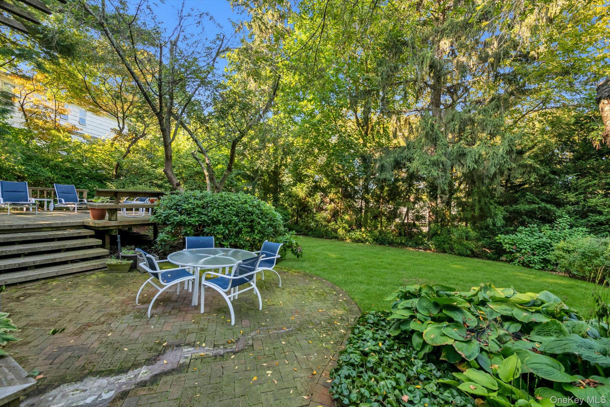 2 Chester Drive Great Neck, NY 11021 - Photo 28 of 37
