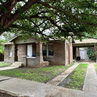 $1,050 | 1922 16th Street, Lubbock, TX 79401