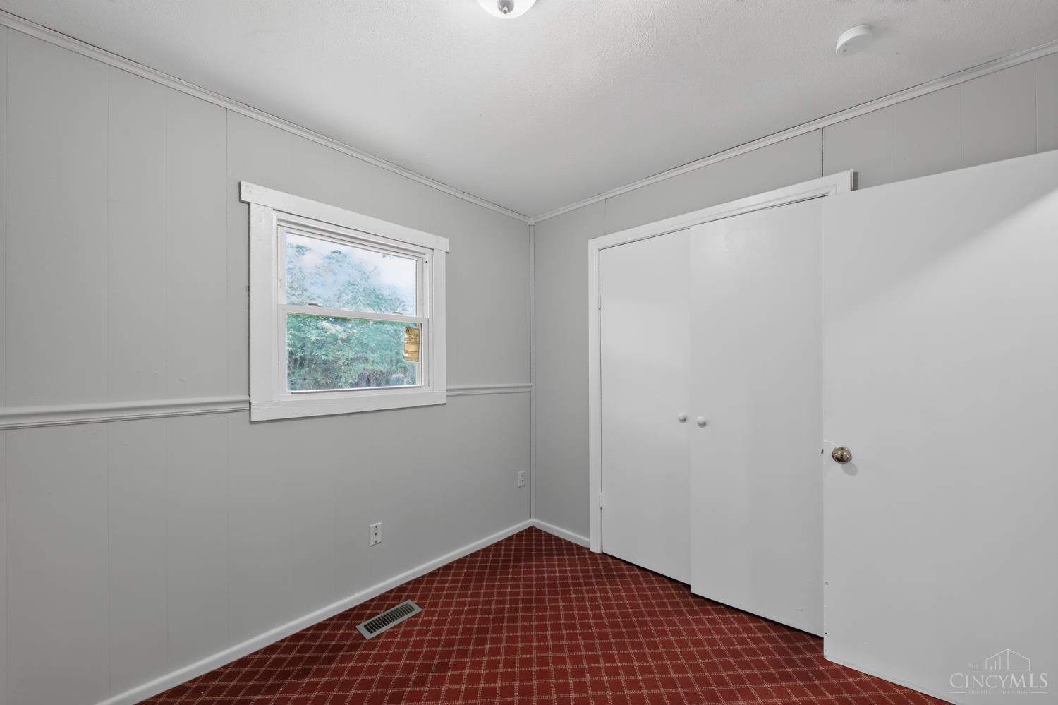 9670 Pippin Road Cincinnati, OH 45231 - Photo 22 of 30