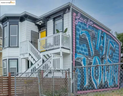 $999,000 | 527 Chester Street, Oakland, CA 94607