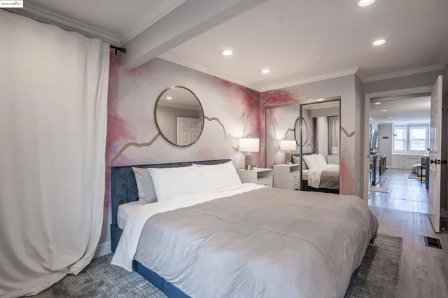 $999,000 | 527 Chester Street, Oakland, CA 94607