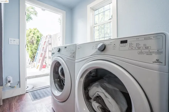 $999,000 | 527 Chester Street, Oakland, CA 94607