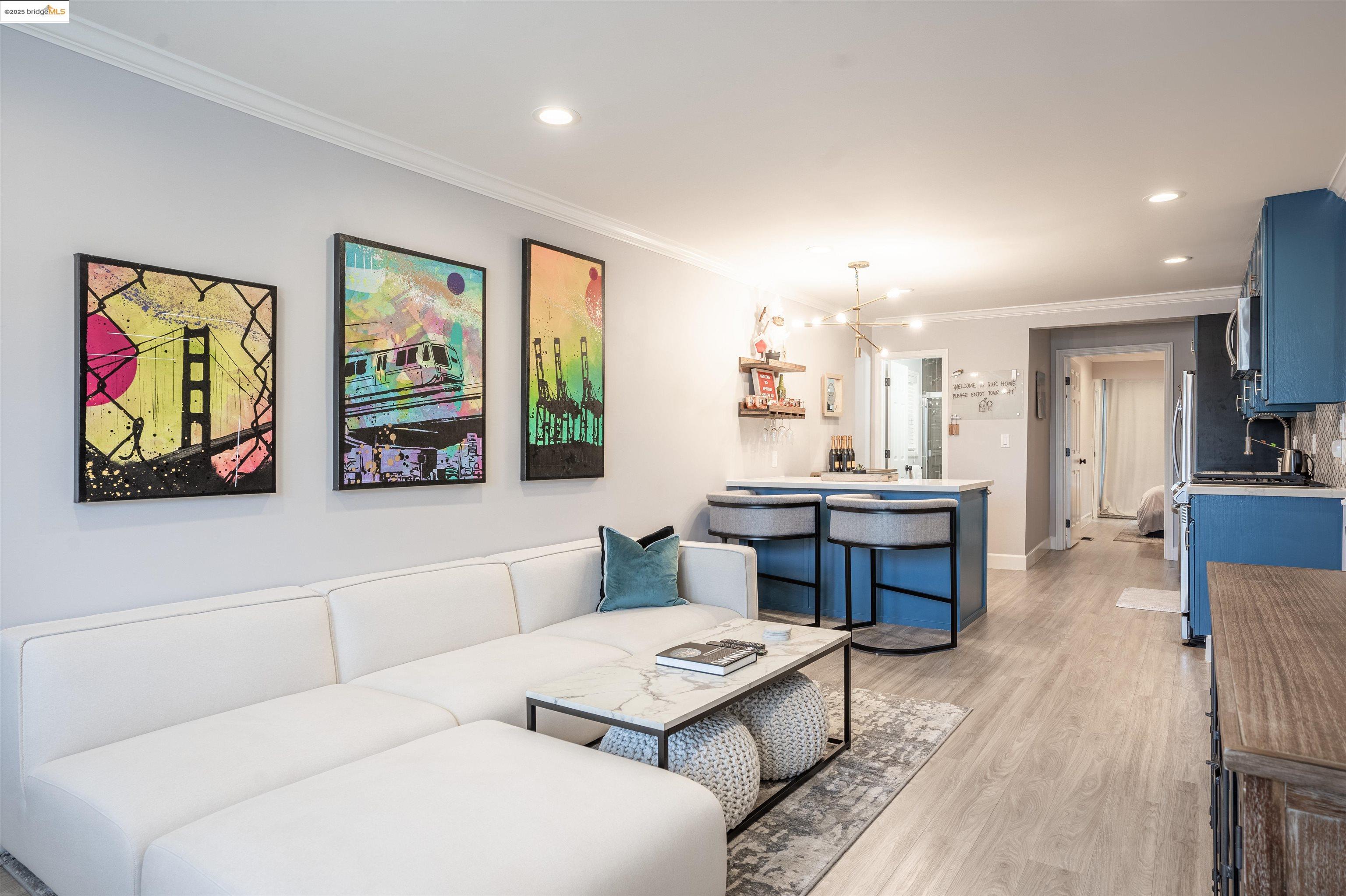 527 Chester Street Oakland, CA 94607 - Photo 4 of 59