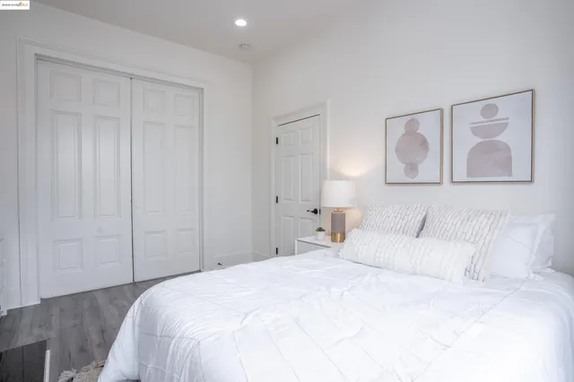 $999,000 | 527 Chester Street, Oakland, CA 94607