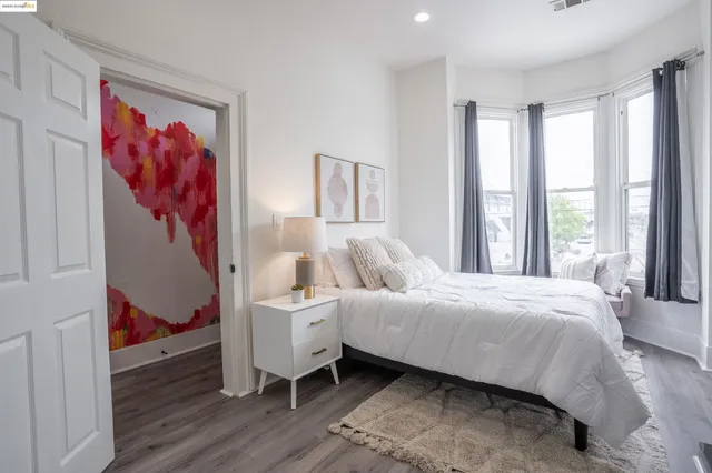 $999,000 | 527 Chester Street, Oakland, CA 94607