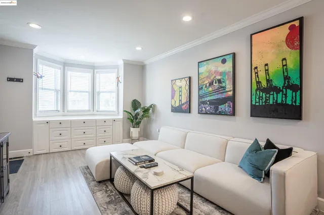 $999,000 | 527 Chester Street, Oakland, CA 94607