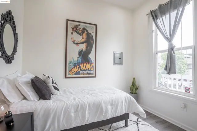 $999,000 | 527 Chester Street, Oakland, CA 94607