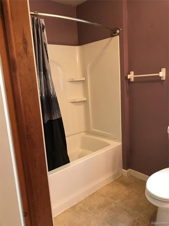 9117 Bennett Lake Road Fenton, MI 48430 - Photo 23 of 29