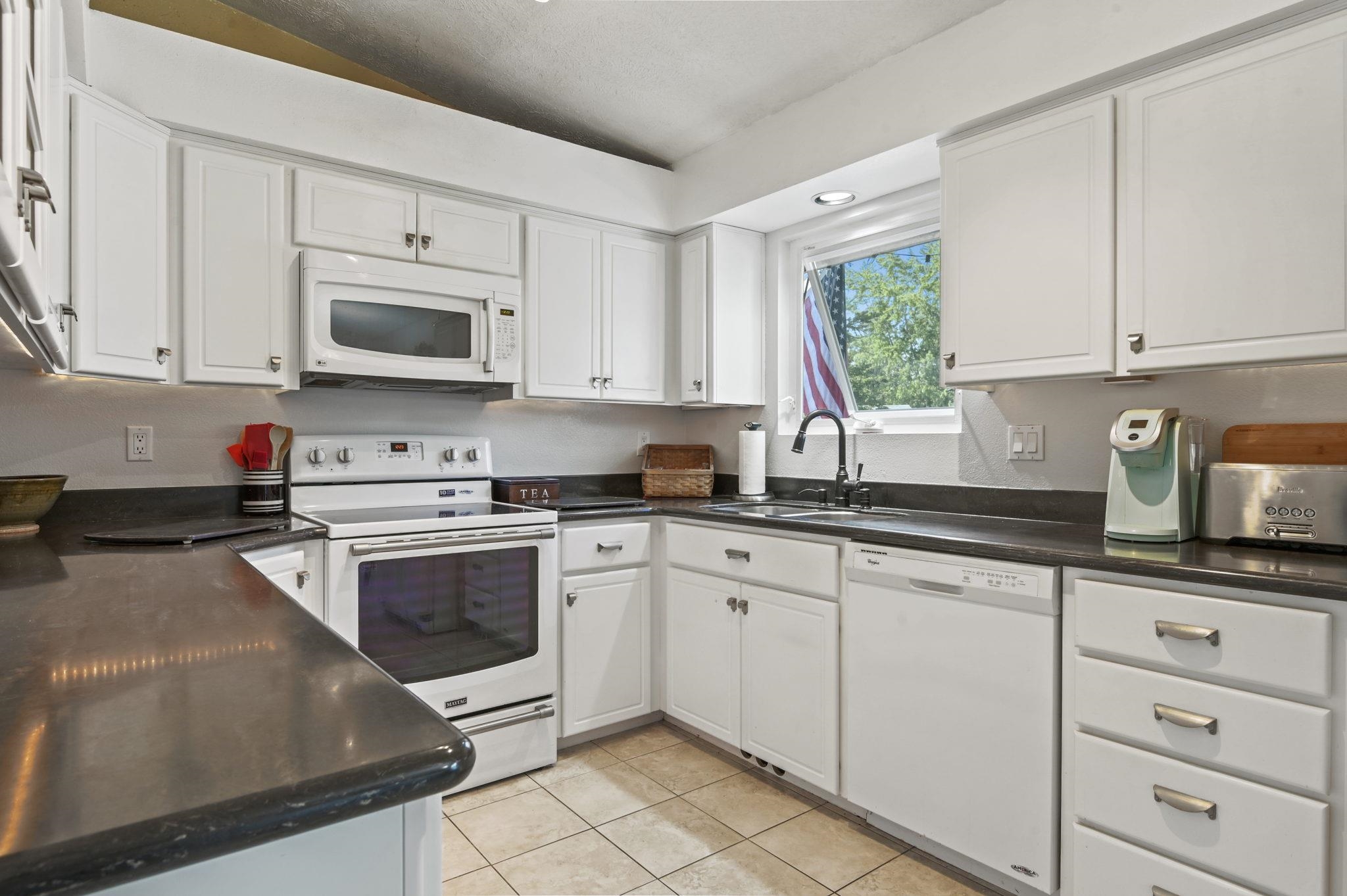 2315 South Bolivar Road Spokane Valley, WA 99037 - Photo 3 of 35 Gallery Image 3