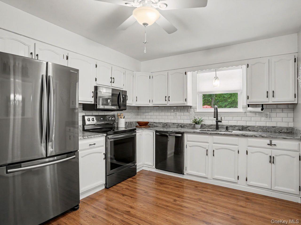 47 Martin Road Hopewell Junction, NY 12533 - Photo 4 of 37
