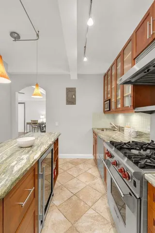 $2,270,000 | 12 West 72nd Street, Unit 14DE | Upper West Side