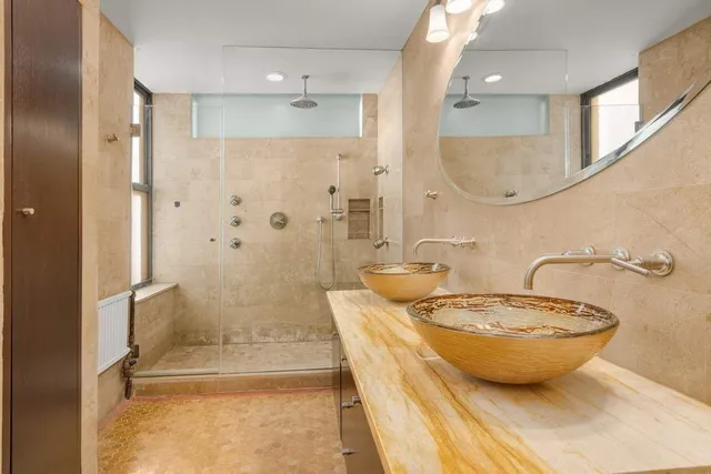 $2,270,000 | 12 West 72nd Street, Unit 14DE | Upper West Side