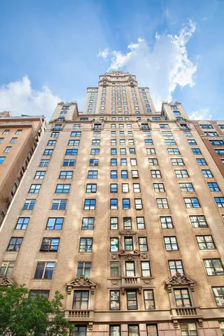 $2,270,000 | 12 West 72nd Street, Unit 14DE | Upper West Side