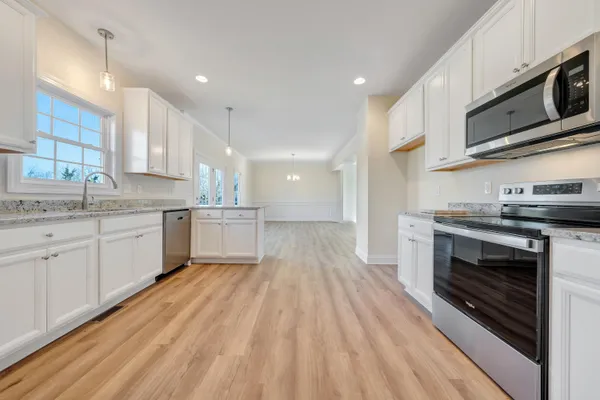 $444,950 | 2825 Russlen Drive, Salem, VA 24153