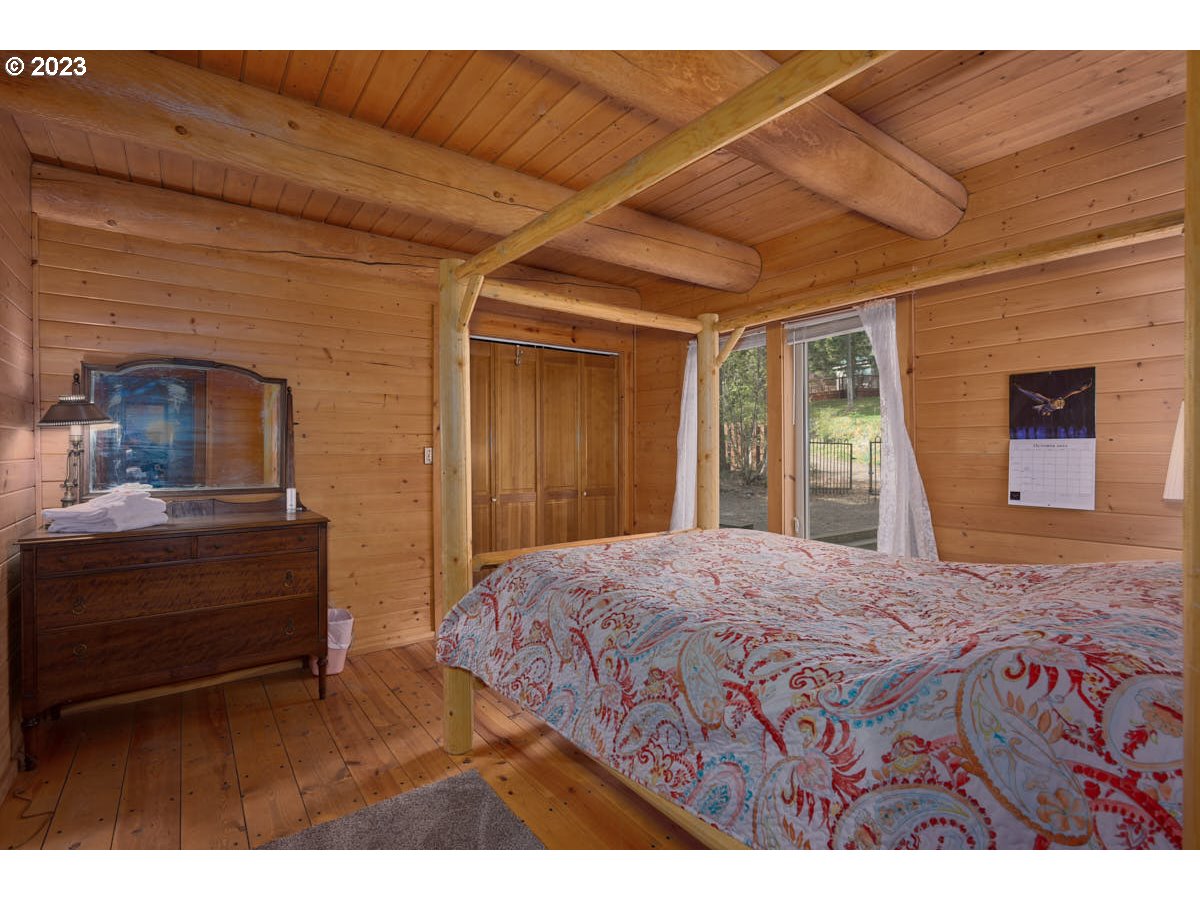 60009 Pollock Road Wallowa Lake, OR 97846 - Photo 11 of 25 Primary Bedroom