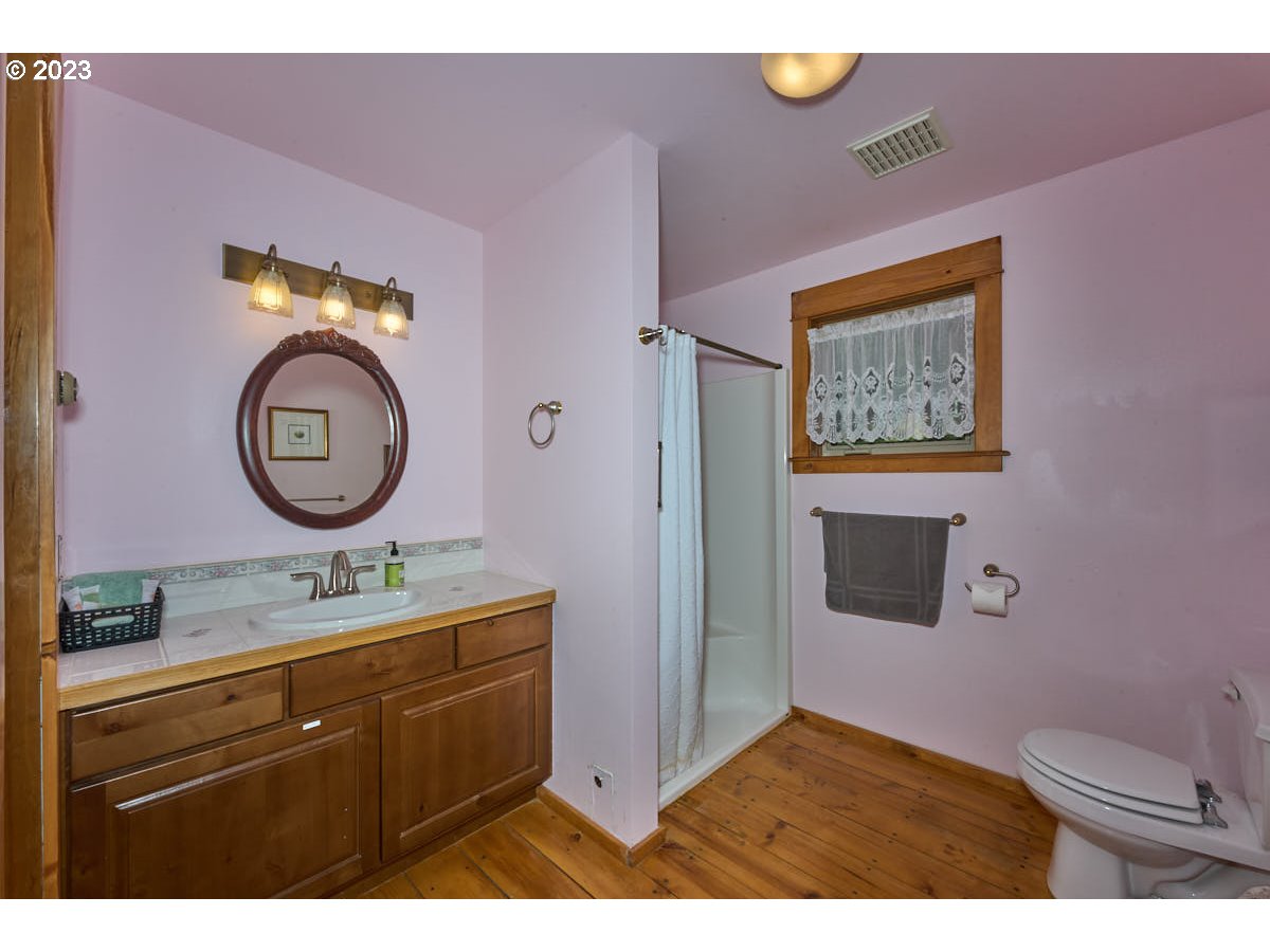 60009 Pollock Road Wallowa Lake, OR 97846 - Photo 12 of 25 Bathroom, Attached