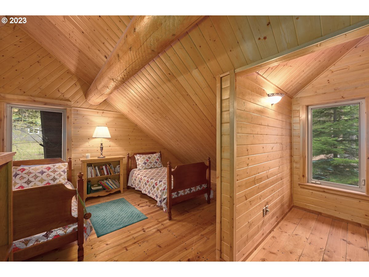 60009 Pollock Road Wallowa Lake, OR 97846 - Photo 18 of 25 Bedroom