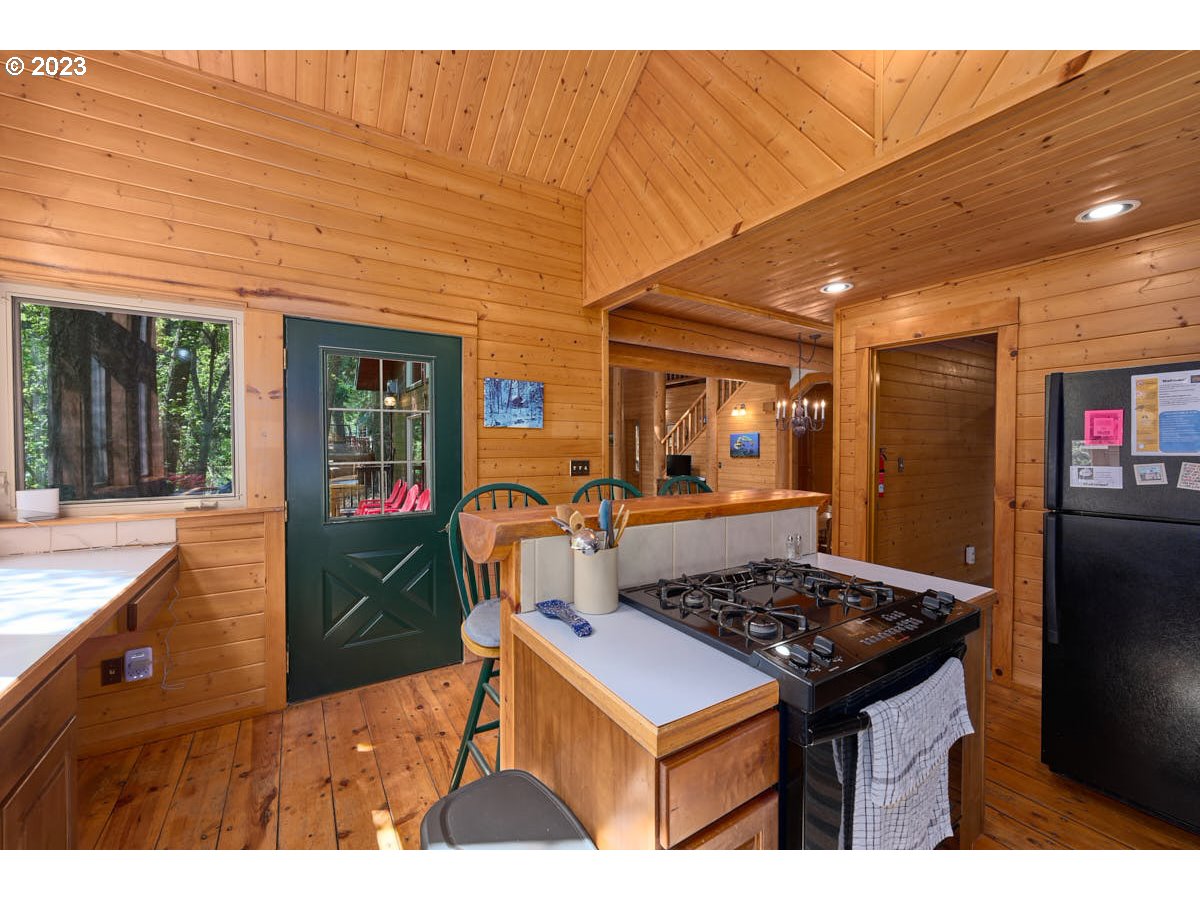 60009 Pollock Road Wallowa Lake, OR 97846 - Photo 9 of 25