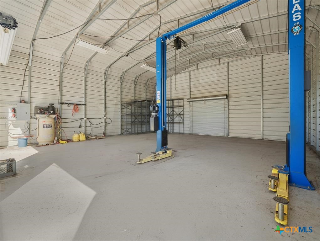 506 Oak Grove Road San Marcos, TX 78666 - Photo 36 of 40 SHOP With Car Lift and Air Compressor