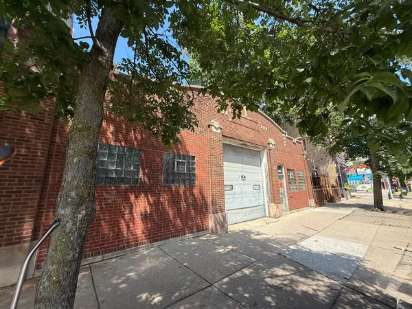 $2,499,900 | 3250 North Sheffield Avenue, Chicago, IL 60657