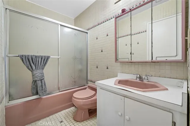 $1,249,999 | 1067 North Wilton Place, Los Angeles, CA 90038