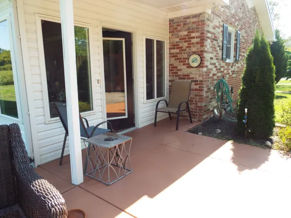 $335,000 | 715 East Poplar Bluff Road, Auburntown, TN 37016