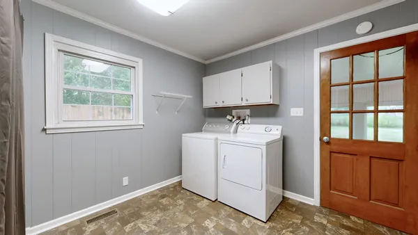 $335,000 | 715 East Poplar Bluff Road, Auburntown, TN 37016