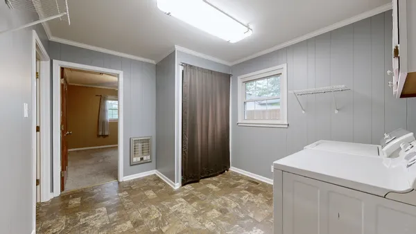 $335,000 | 715 East Poplar Bluff Road, Auburntown, TN 37016