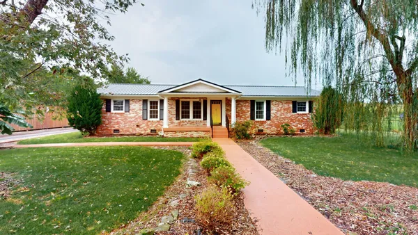 $335,000 | 715 East Poplar Bluff Road, Auburntown, TN 37016