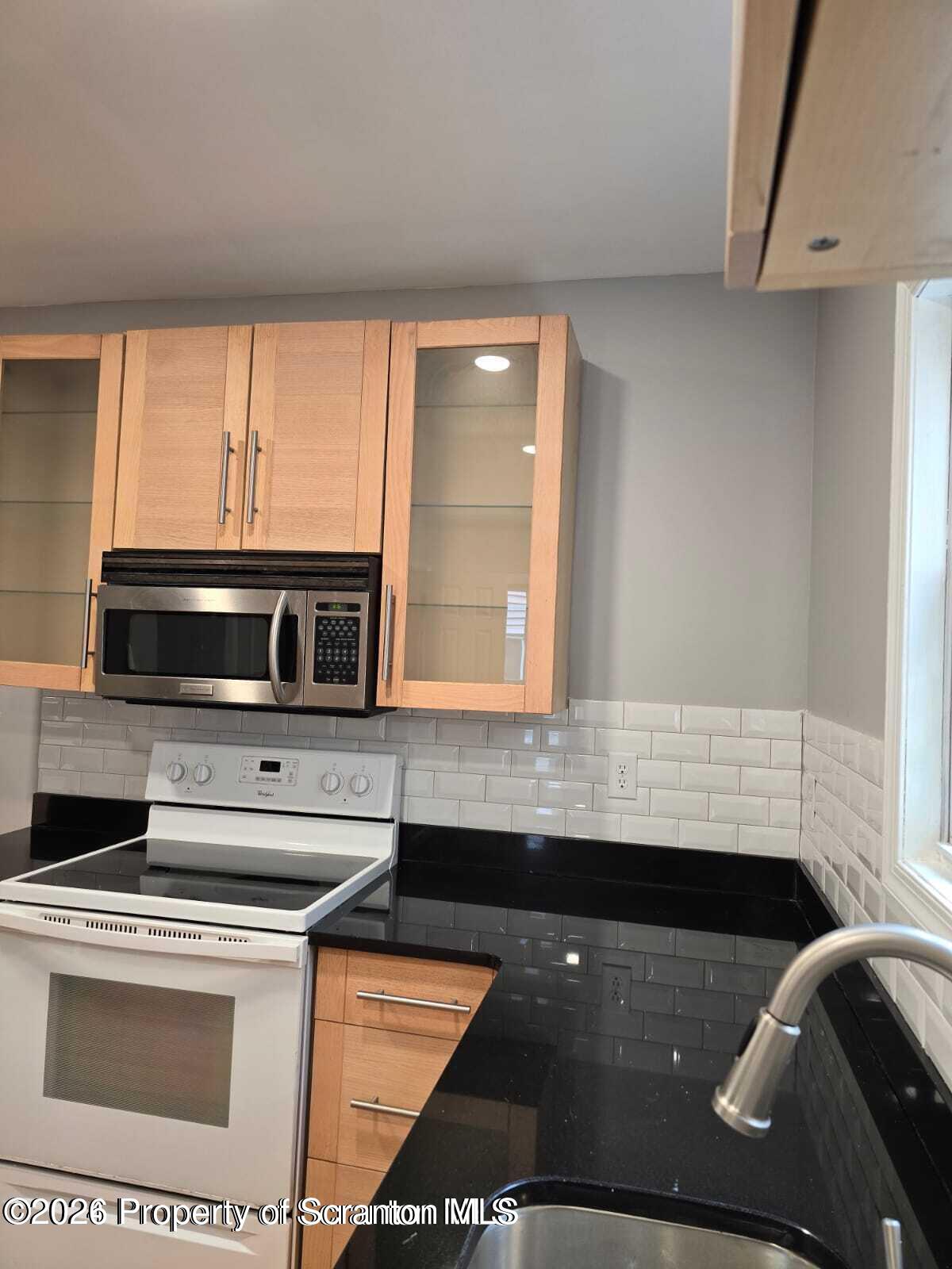 530 Myrtle Street Scranton, PA 18510 - Photo 10 of 35 IMG_1517
