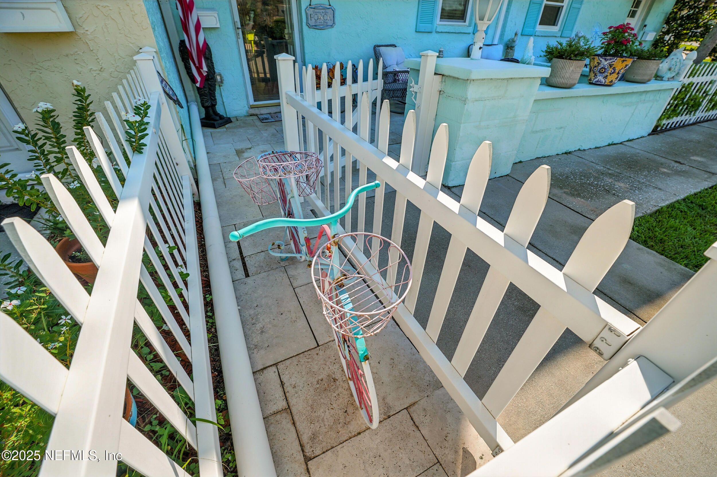 2233 Seminole Road, Unit 3 Atlantic Beach, FL 32233 - Photo 7 of 59 a view of an entryway with garden