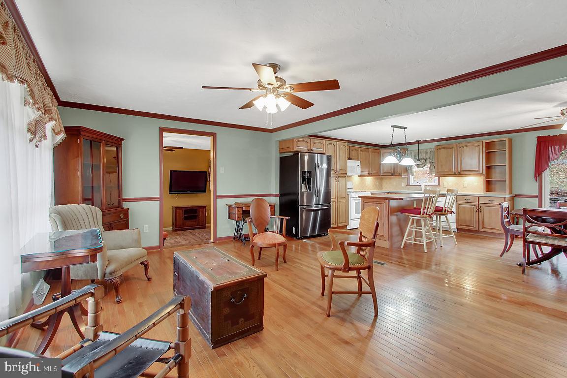 3327 Days Mill Road York, PA 17408 - Photo 6 of 27 Gallery Image 6