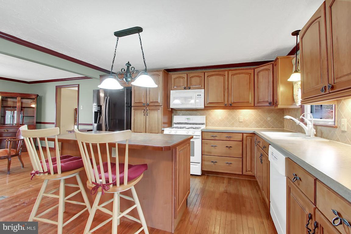 3327 Days Mill Road York, PA 17408 - Photo 9 of 27 Gallery Image 9