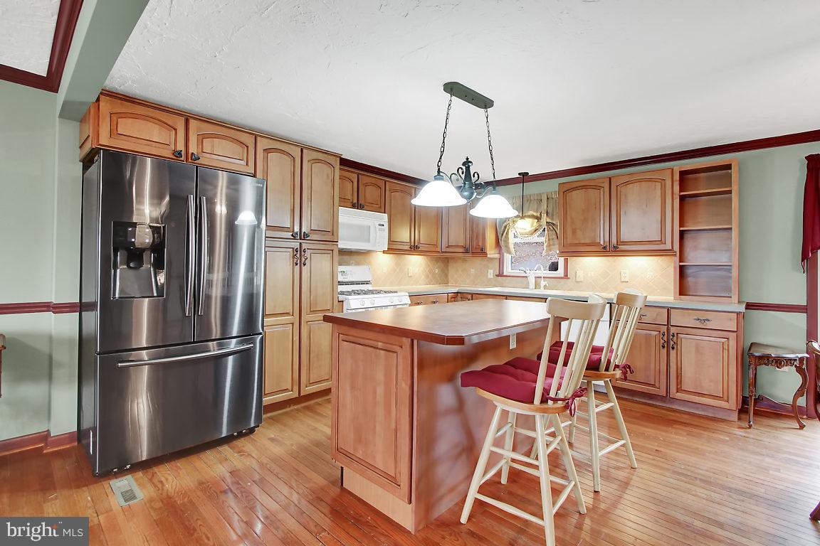 3327 Days Mill Road York, PA 17408 - Photo 10 of 27 Gallery Image 10