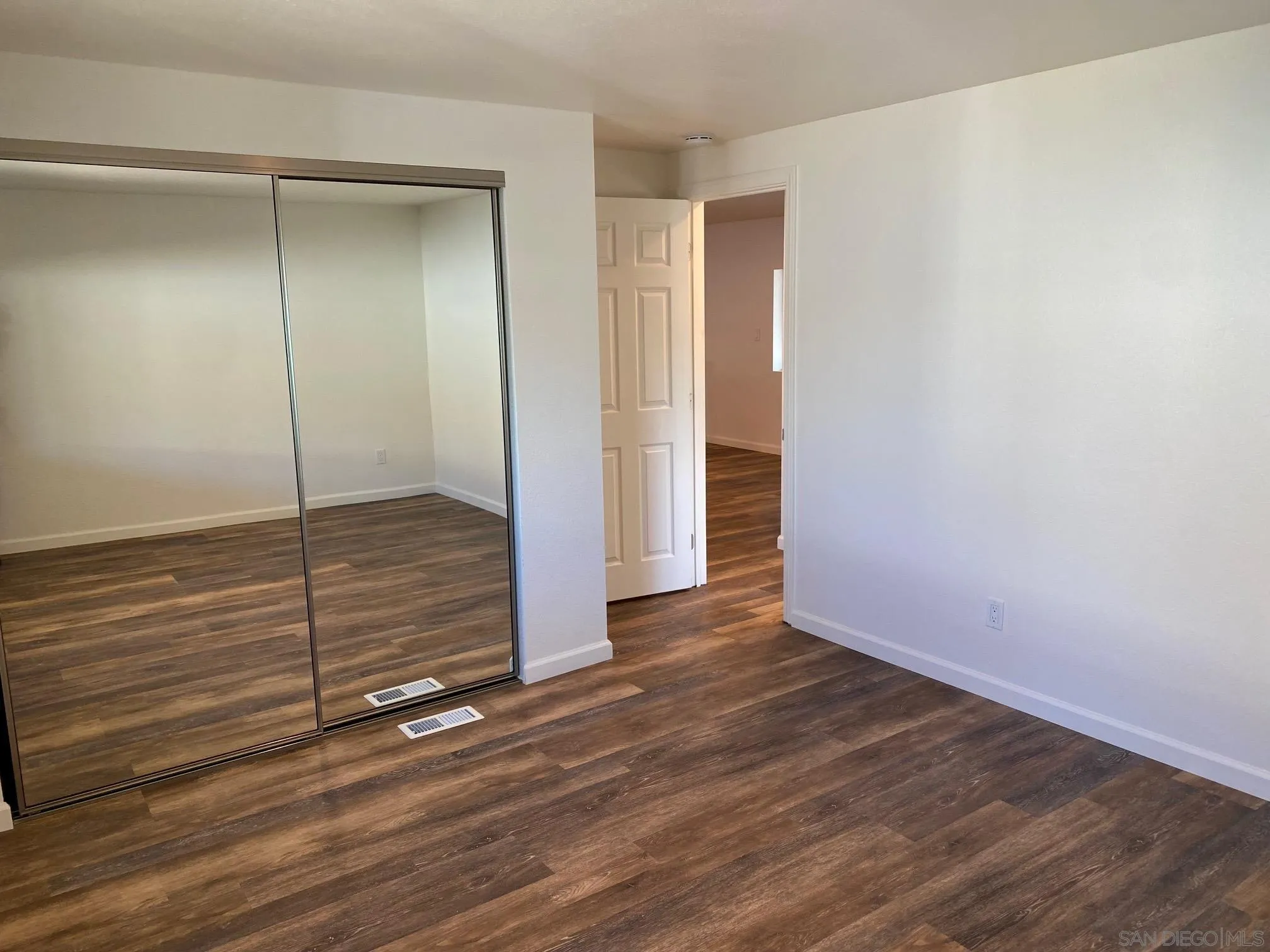 1550 Rory Simi Valley, Unit 180 Simi Valley, CA 93063 - Photo 20 of 26 Gallery Image 20