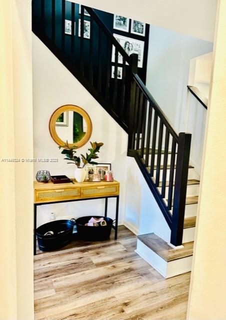 21108 Vía Eden Boca Raton, FL 33433 - Photo 10 of 48 a view of entryway and hall