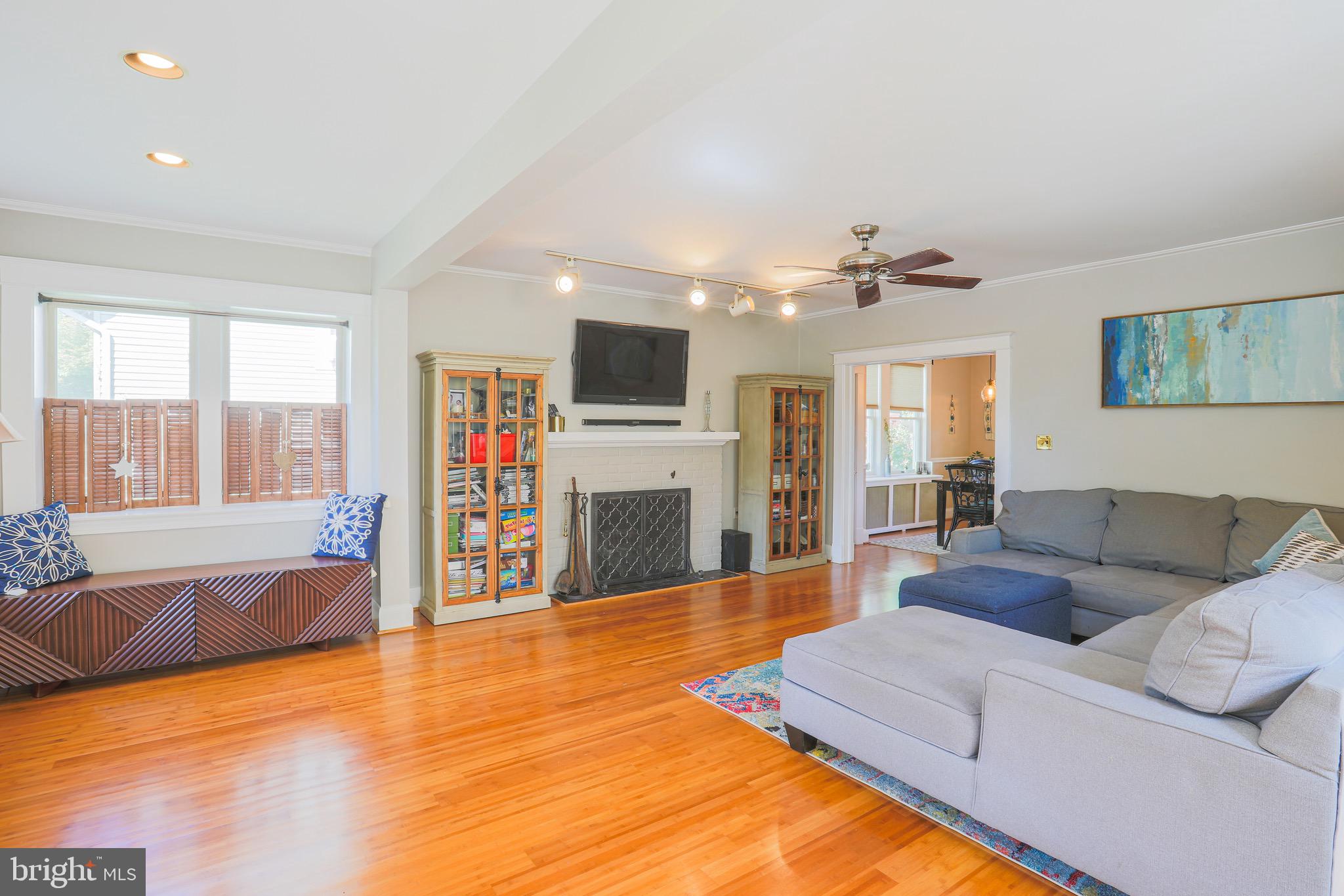 6001 Sycamore Road Baltimore, MD 21212 - Photo 4 of 35 Gallery Image 4