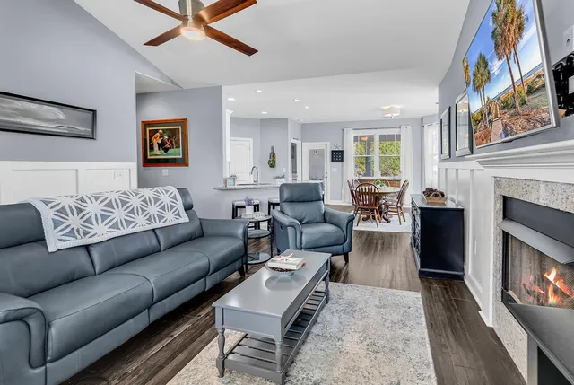 $425,000 | 345 Waties Drive, Murrells Inlet, SC 29576