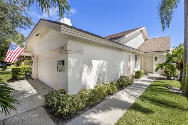 $1,249,000 | 125 Cape Pointe Circle, Jupiter, FL 33477