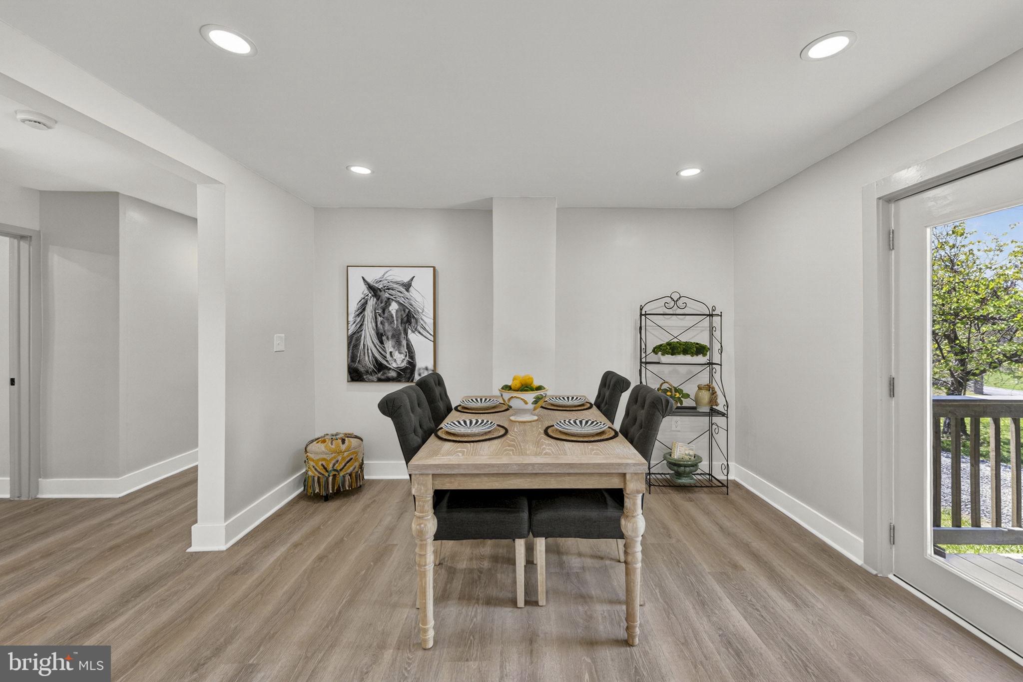 33960 Welbourne Road Upperville, VA 20184 - Photo 8 of 43 Bright and airy dining space awaits.