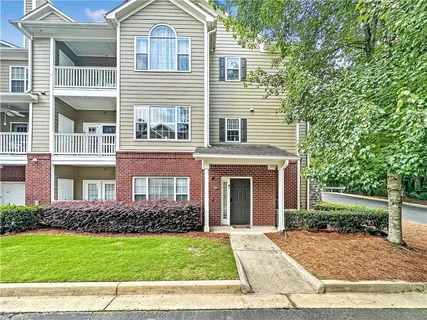 $383,999 | 4001 Woodland Lane, Alpharetta, GA 30009