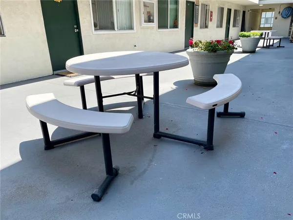 $1,985 | 4777 West 132nd Street, Unit 9, Hawthorne, CA 90250