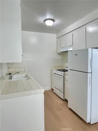 $1,985 | 4777 West 132nd Street, Unit 9, Hawthorne, CA 90250