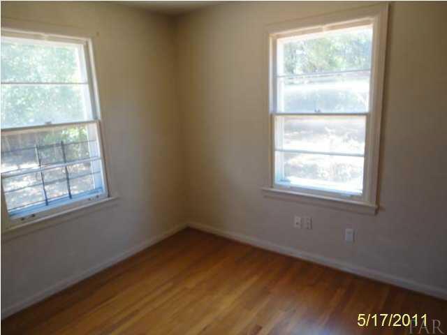 411 Frisco Road Pensacola, FL 32507 - Photo 3 of 17 Gallery Image 3